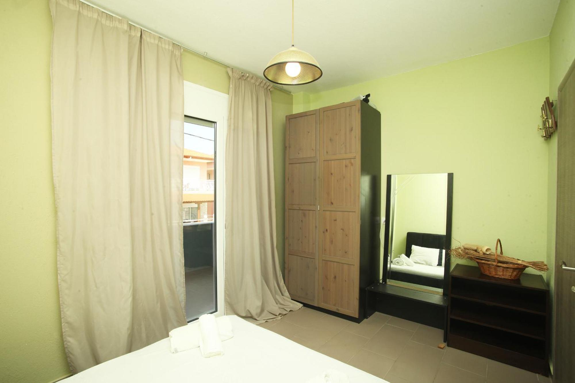 See To Sea Apartments Paralia Dionysiou Exterior photo