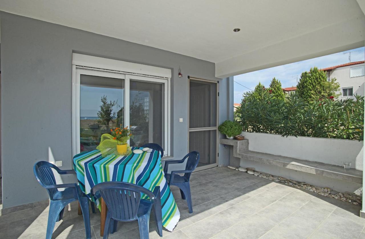 See To Sea Apartments Paralia Dionysiou Exterior photo
